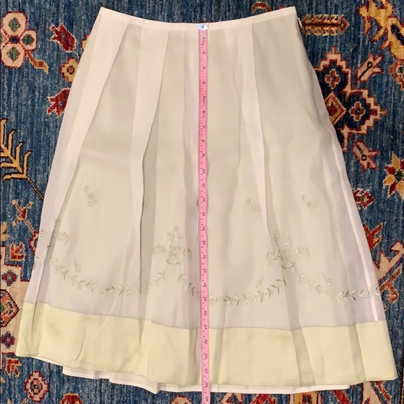 NWT embroidered silk blend Ann Taylor full skirt, Sz2 - Picture 12 of 13